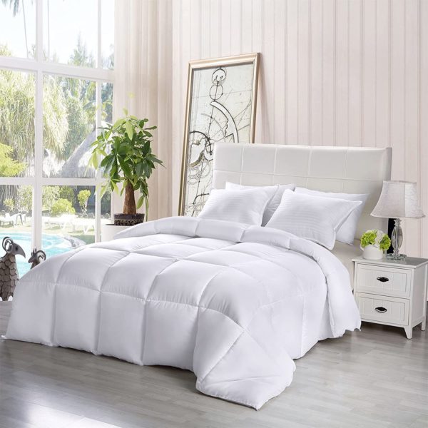 Down Alternative Comforter (Queen)