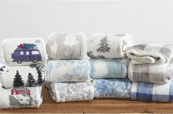 Reversible Sherpa and Fleece Velvet Blanket - Image 2